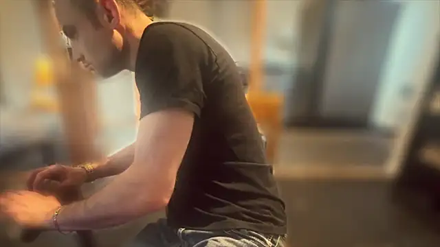 Snapshot of famous1tad chatting on 10, 1, 2026 famous1tad online show from 10, 1, 2026