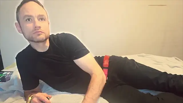 Snapshot of famous1tad chatting on 12, 1, 2026 famous1tad online show from 12, 1, 2026