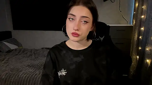 Meowluly online show from 9, 2, 2026