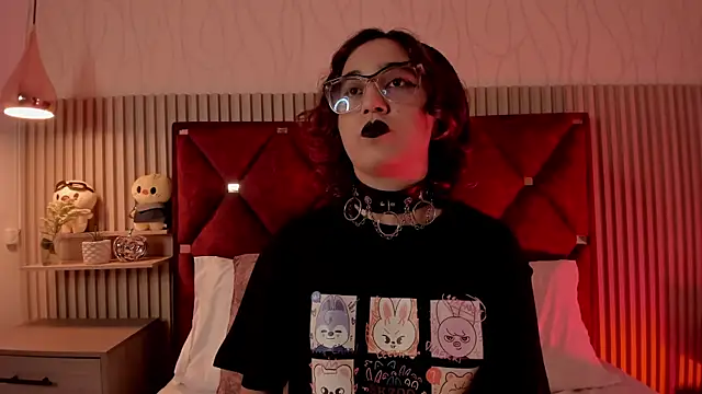 Kiri Velvet online show from 21, 5, 2026