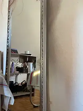 Fiebie licios online show from 19, 1, 2026