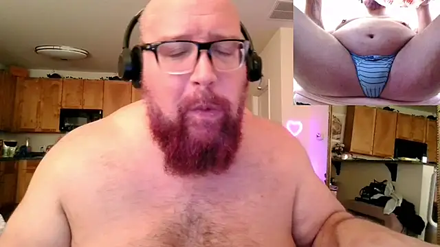 BigBearforCuddles online show from 23, 4, 2026