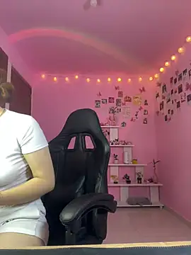 Snapshot of Davne_ chatting on 8, 3, 2026 Davne online show from 8, 3, 2026