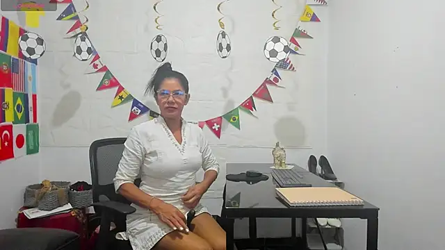 Miss clarepocahose online show from 21, 6, 2026