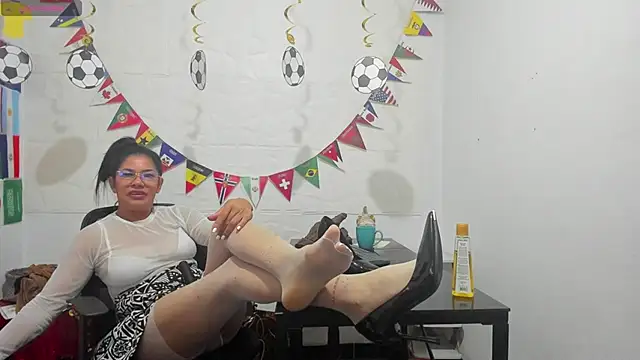 Miss clarepocahose online show from 22, 6, 2026