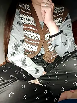 HanniZii online show from 3, 12, 2025