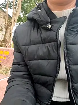 Snapshot of LianLaz chatting on 4, 2, 2026 LianLaz online show from 4, 2, 2026