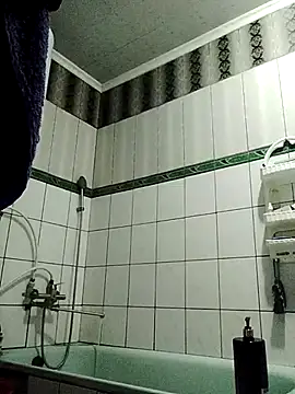 Snapshot of LoweredLockout chatting on 22, 12, 2025 LoweredLockout online show from 22, 12, 2025