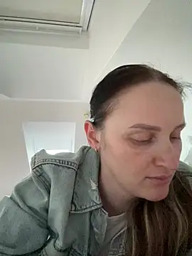 TomilaSi online show from 4, 7, 2026