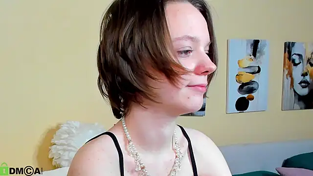 Olivia Riesz online show from 10, 5, 2026