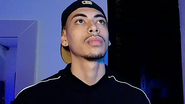 Snapshot of Da_usma00 chatting on 20, 12, 2025 Da usma00 online show from 20, 12, 2025