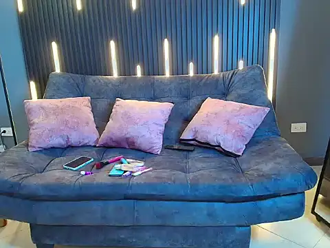 scarlett aviebby online show from 28, 11, 2025