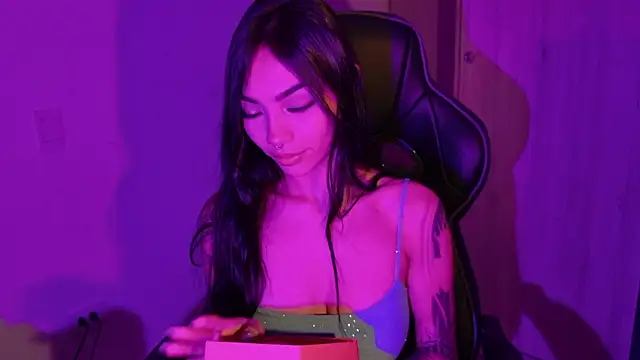 Snapshot of AriaLakshmi chatting on 8, 3, 2026 AriaLakshmi online show from 8, 3, 2026