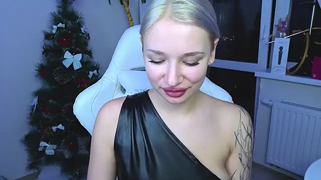 MistyXnight online show from 5, 12, 2025