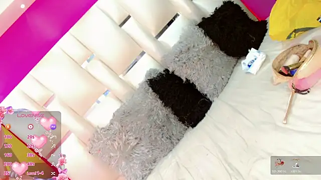 Snapshot of Sammy_Rouss_ chatting on 17, 12, 2025 Sammy Rouss online show from 17, 12, 2025