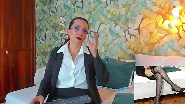 Madame Angelic 1 online show from 20, 6, 2026