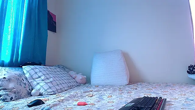 Sweet navy  online show from 5, 4, 2026