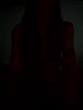 yourlovergirl2004 online show from 6, 1, 2026