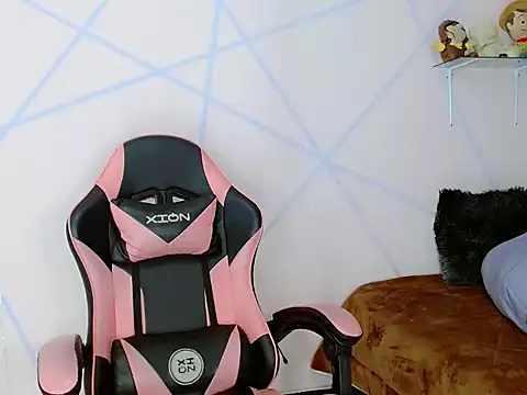 Natasha  Hot  online show from 4, 12, 2025