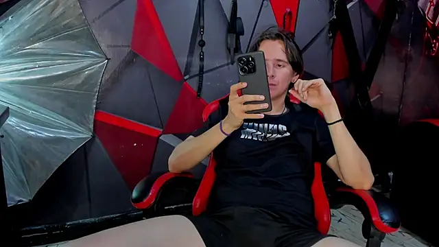 Aaron LatinMen2 online show from 19, 12, 2025