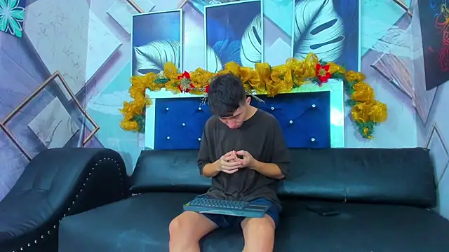 Lester james2 online show from 2, 12, 2025