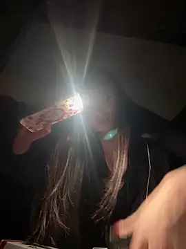 IM SARA1 online show from 22, 12, 2025