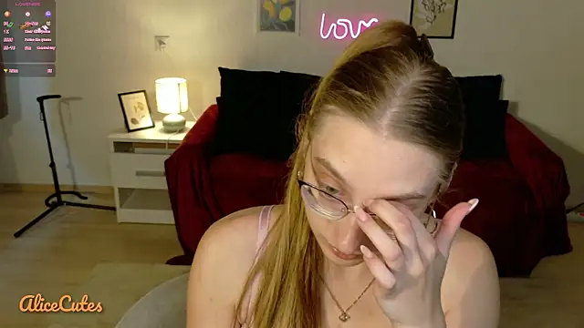 AliceCutes online show from 8, 5, 2026