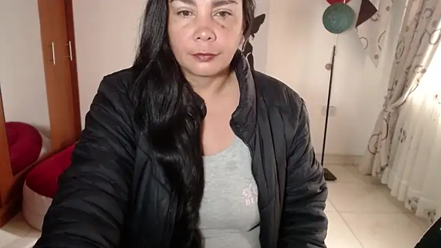 Snapshot of vivian-milf chatting on 6, 1, 2026 vivian-milf online show from 6, 1, 2026