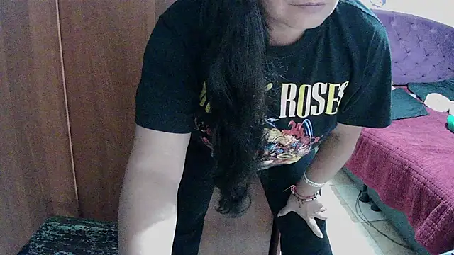 vivian-milf online show from 14, 5, 2026