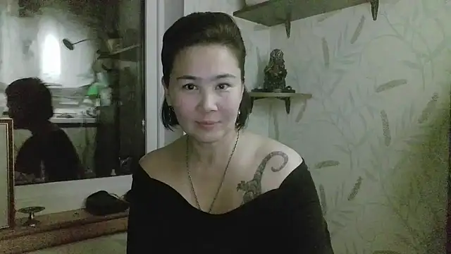 Snapshot of Nettie_Allie chatting on 18, 12, 2025 Nettie Allie online show from 18, 12, 2025