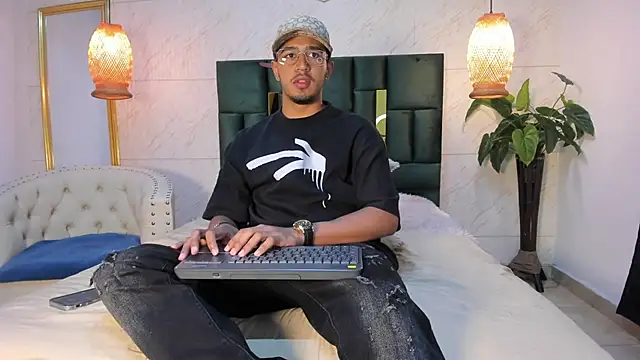 Brand Collins online show from 28, 11, 2025