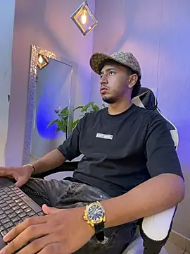 Brand Collins online show from 7, 5, 2026