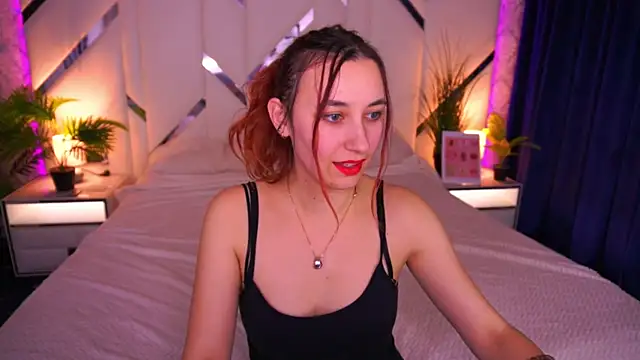 Snapshot of RoxieRay chatting on 13, 1, 2026 RoxieRay online show from 13, 1, 2026