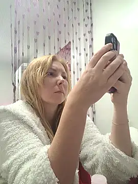 Snapshot of JenyJansy chatting on 8, 1, 2026 JenyJansy online show from 8, 1, 2026