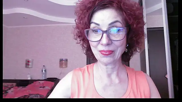 Snapshot of Kelly_Flurr chatting on 5, 6, 2026 Kelly Flurr online show from 5, 6, 2026