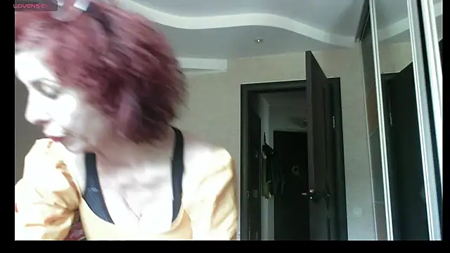 Snapshot of Kelly_Flurr chatting on 9, 6, 2026 Kelly Flurr online show from 9, 6, 2026