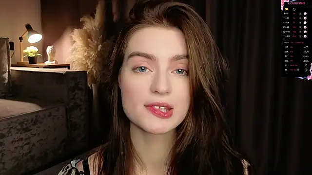 Sara Kinsly online show from 22, 12, 2025