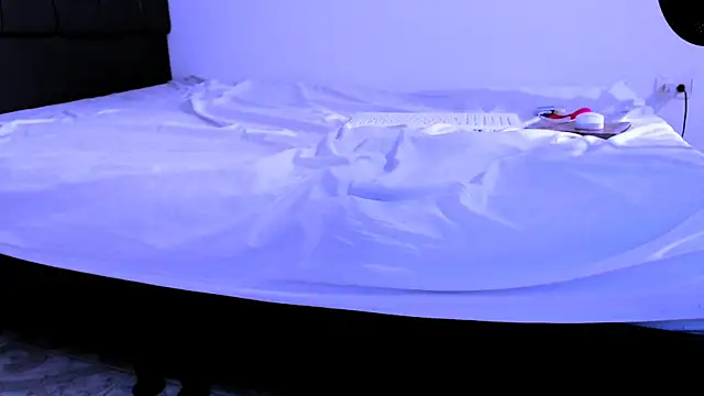 NoaLeon21 online show from 28, 11, 2025