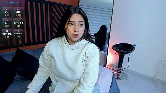 luna cute   online show from 24, 6, 2026