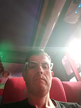 Fuegosutil online show from 13, 12, 2025