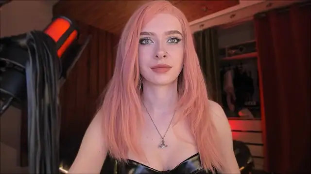 Snapshot of Mistress_Iris chatting on 27, 11, 2025 Mistress Iris online show from 27, 11, 2025