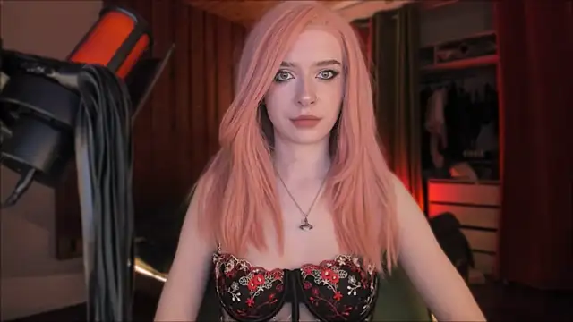 Snapshot of Mistress_Iris chatting on 29, 11, 2025 Mistress Iris online show from 29, 11, 2025