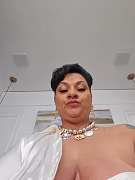 LILIANAJARAMILLO online show from 8, 1, 2026