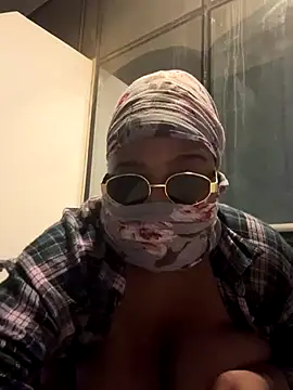 Snapshot of Kxxxeee chatting on 26, 11, 2025 Kxxxeee online show from 26, 11, 2025