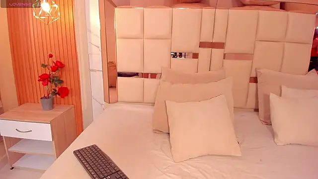 samantha quinnn online show from 10, 3, 2026