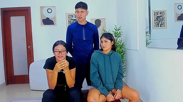 Snapshot of Crazy_porkys chatting on 9, 3, 2026 Crazy porkys online show from 9, 3, 2026