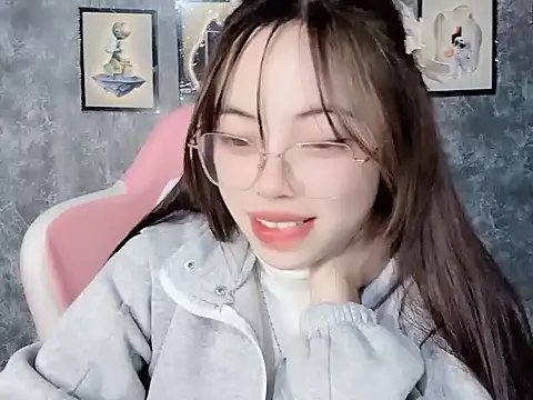 Aria5999 online show from 4, 12, 2025