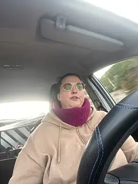 bea french curvy online show from 12, 2, 2026