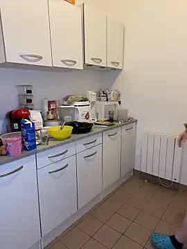 bea french curvy online show from 10, 3, 2026