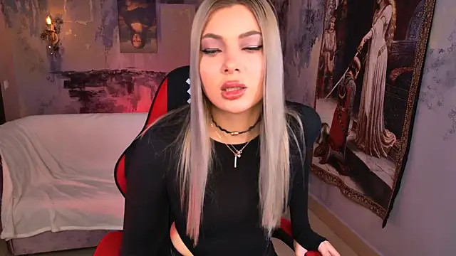 Snapshot of HyileyClark chatting on 20, 3, 2026 HyileyClark online show from 20, 3, 2026